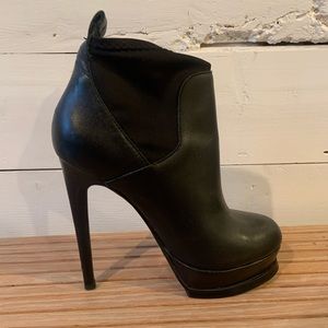 Stiletto Platform Black Steve Madden Booties SZ 6